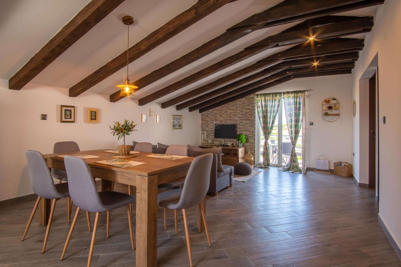 Opg Pelejs Villa Pag Town Dış mekan fotoğraf